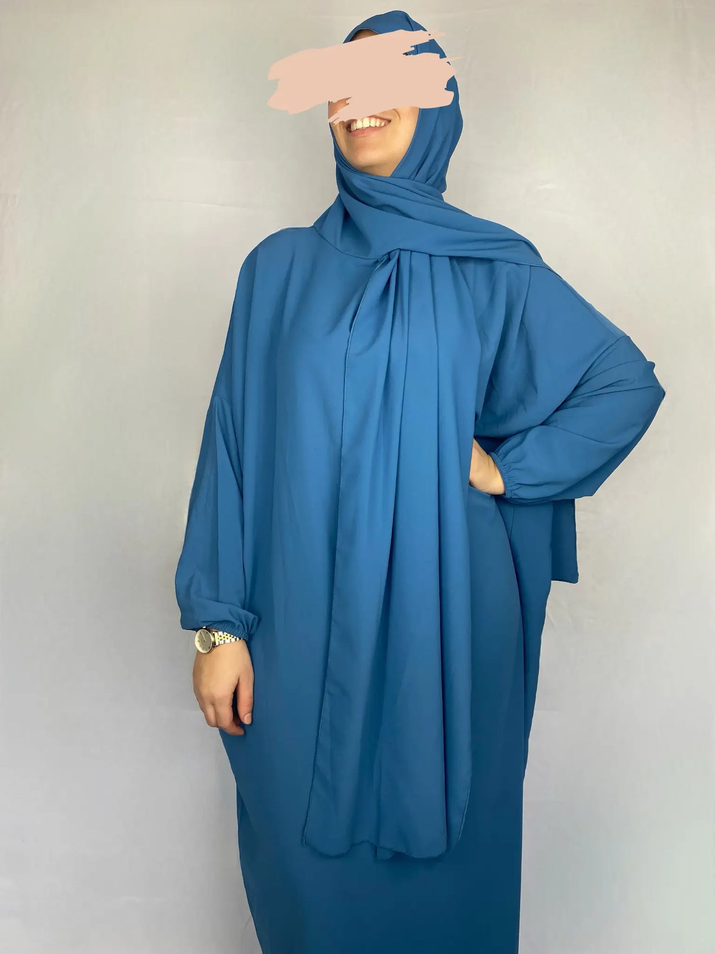 ABAYA SOIE DE MEDINE HIJAB INTEGRE BLEU Ayattboutique
