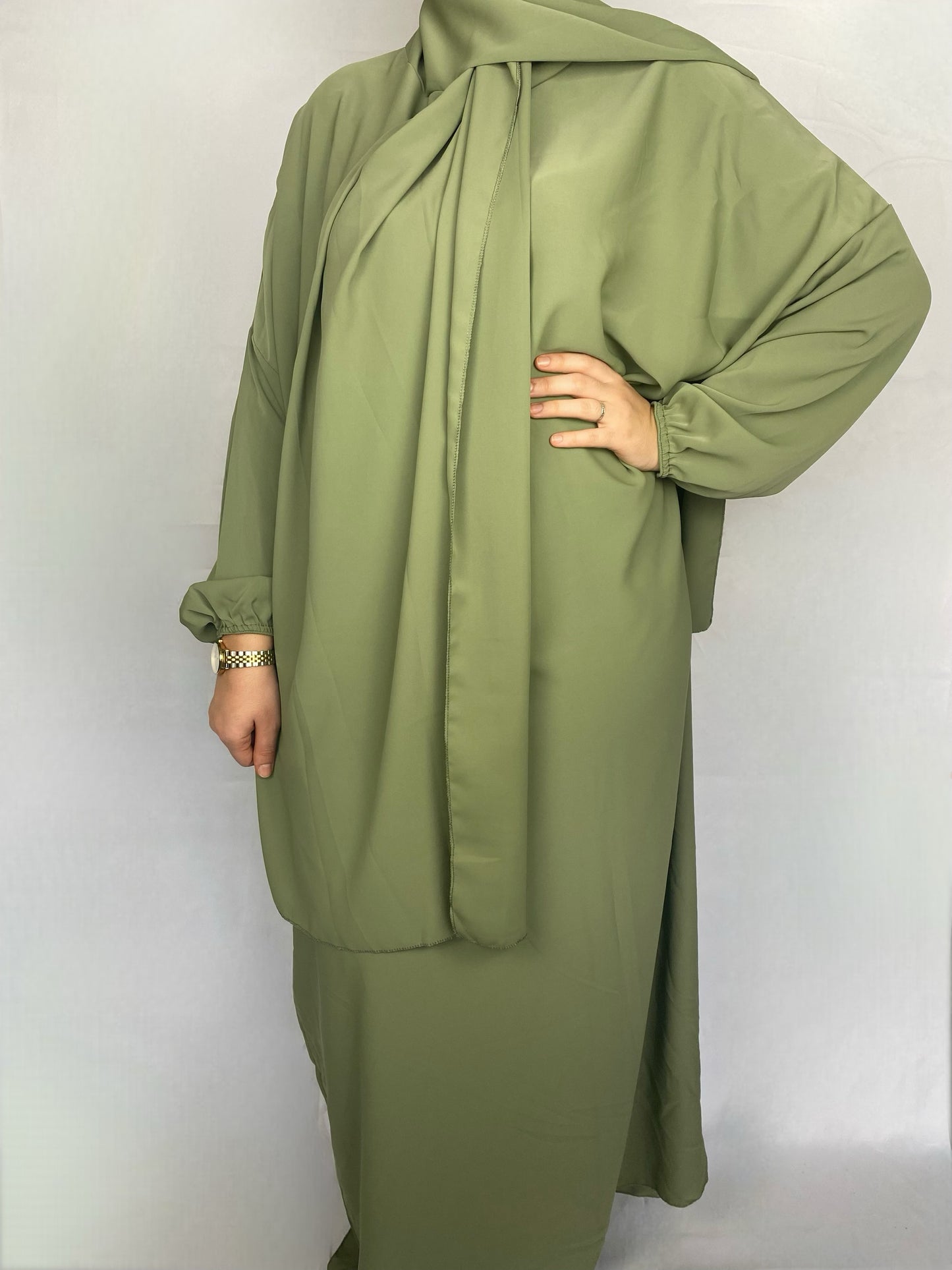 ABAYA SOIE DE MEDINE HIJAB INTEGRE VERT Ayattboutique