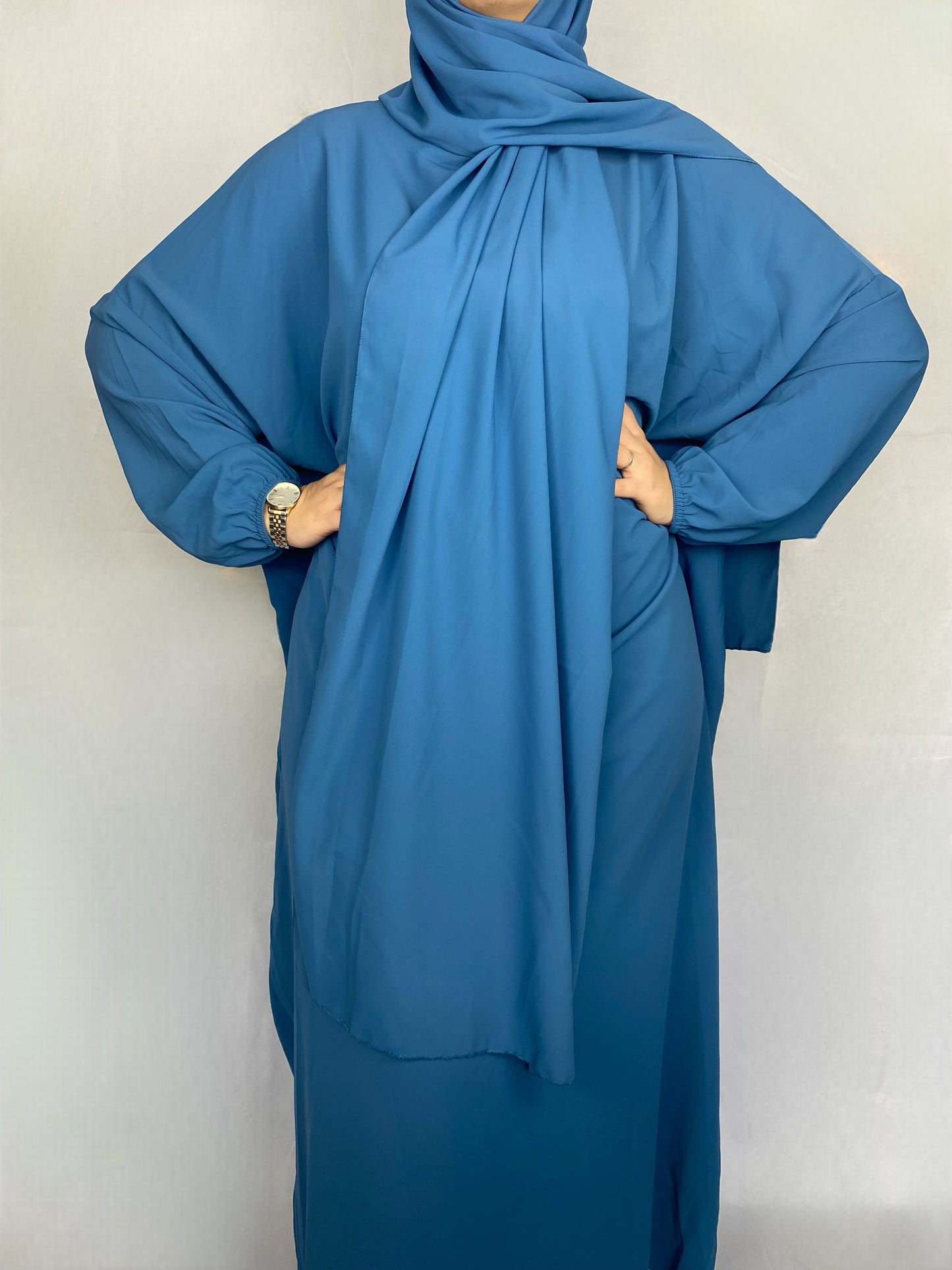 ABAYA SOIE DE MEDINE HIJAB INTEGRE  BLEU Ayattboutique