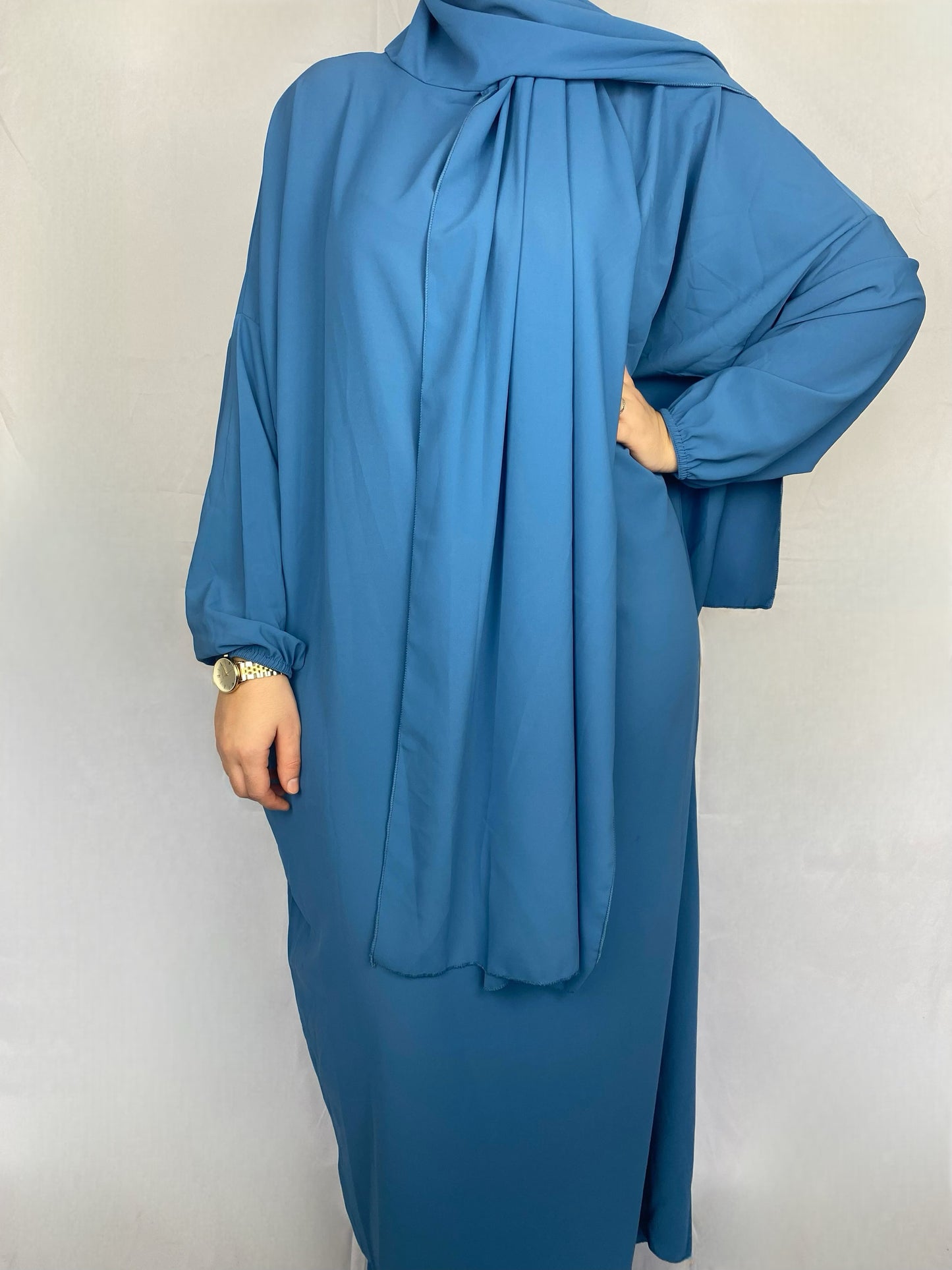 ABAYA SOIE DE MEDINE HIJAB INTEGRE  BLEU Ayattboutique